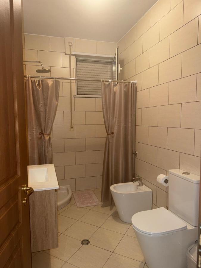 Deluxe One-Bedroom Apartment