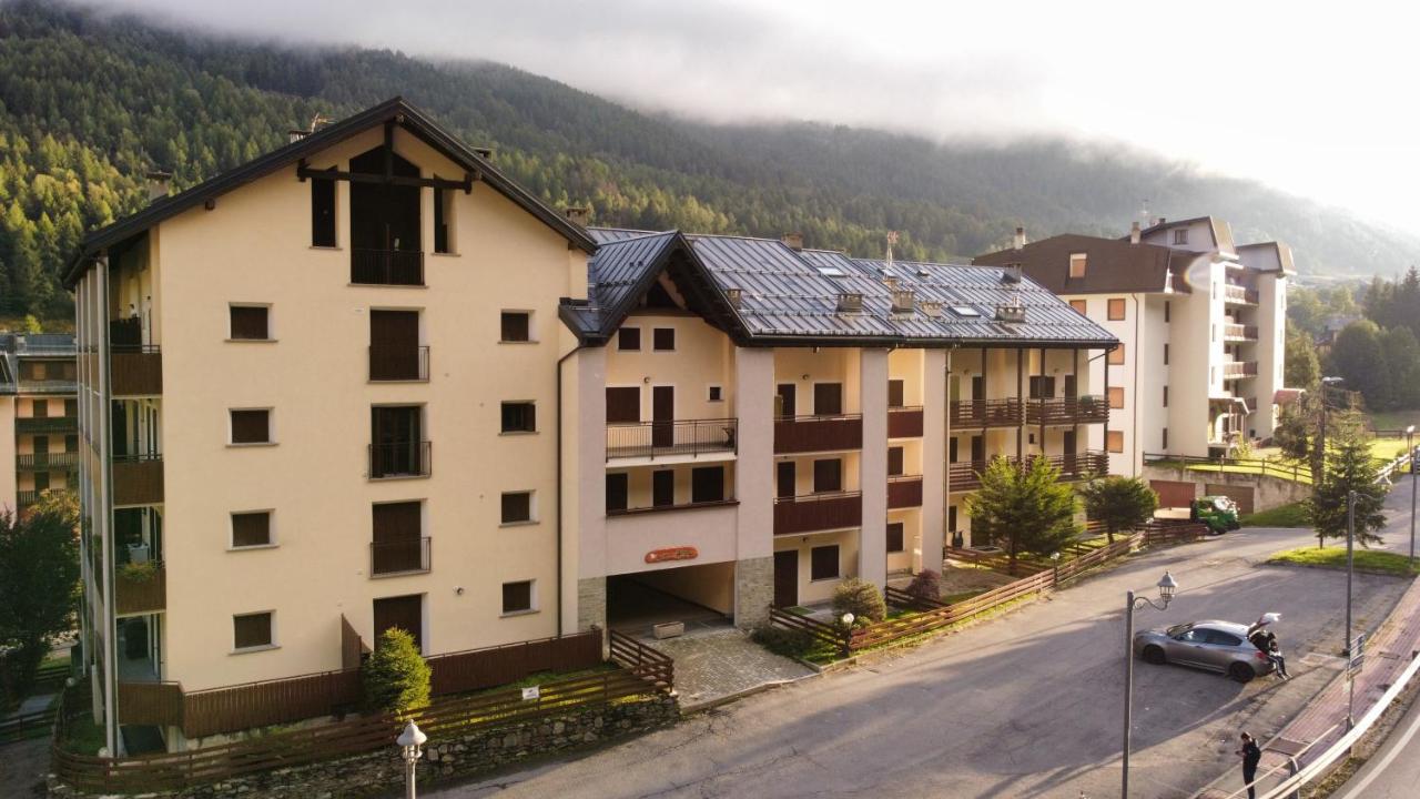 Aprica , Lusso a 300m dalle Piste da Sci, Garage Privato e Deposito Sci Gratuito - Ferienwohnung
