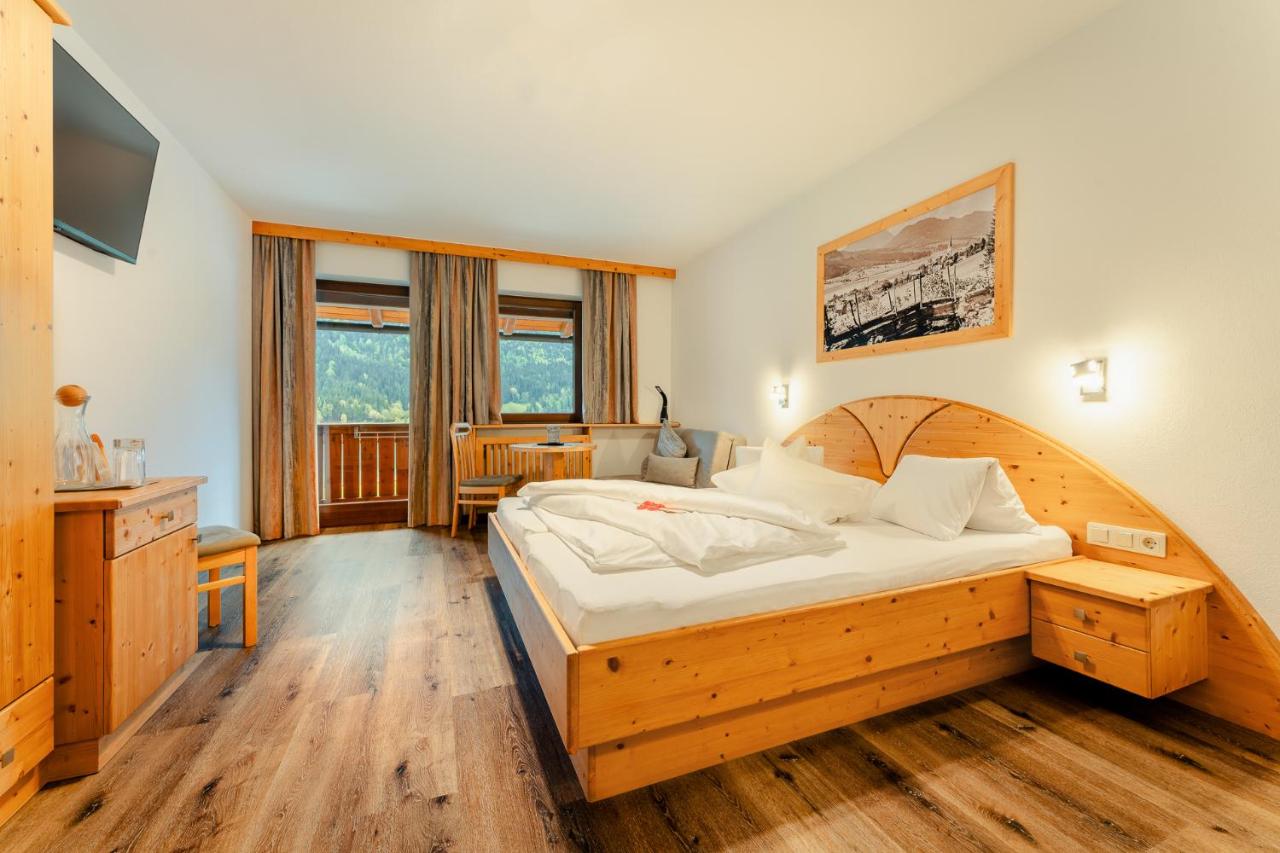Triple Room with Lake View