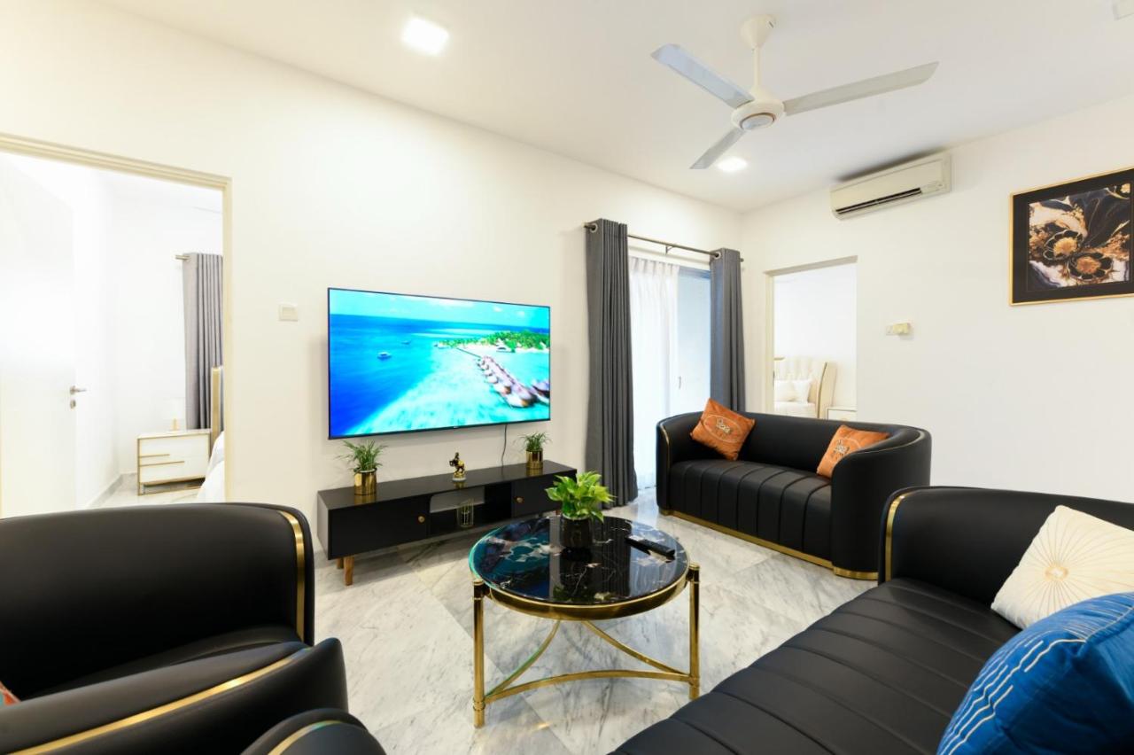 Urban 3 bed Luxury Apartment with Swimming Pool and Gym in Colombo -Sri Jayawardenapura - Chambres d’hôtes Sri Jayewardenepura Kotte