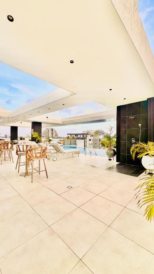 Hilton Essence Studio, Airport-Accra - B&B Accra