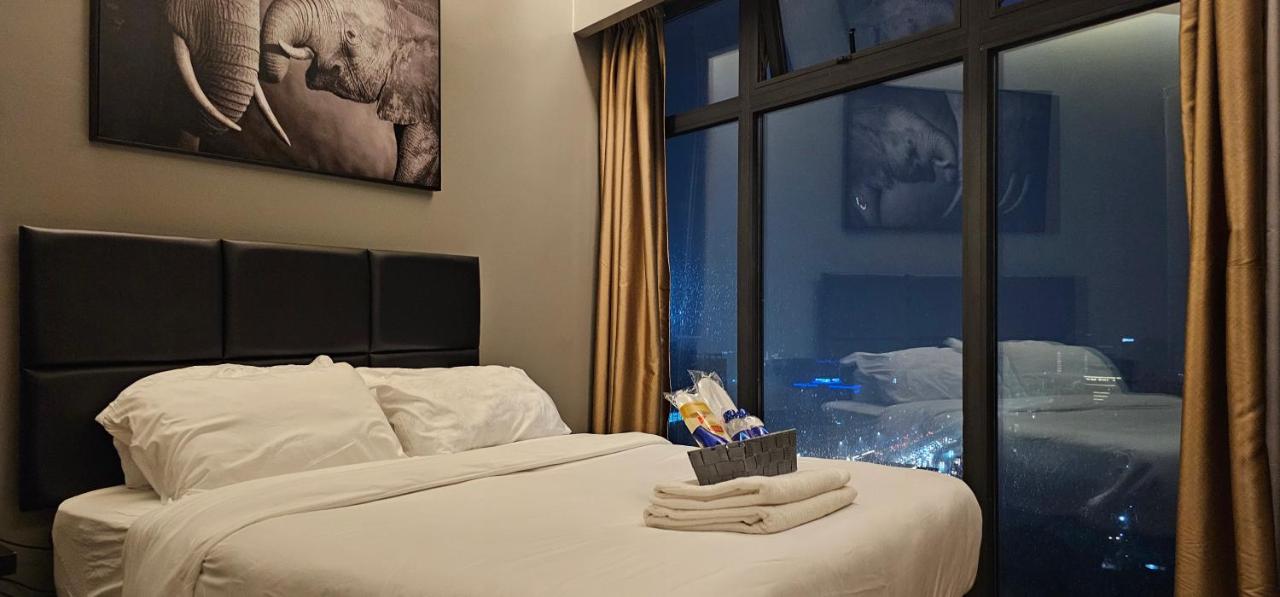 Two-Bedroom Apartment with City View