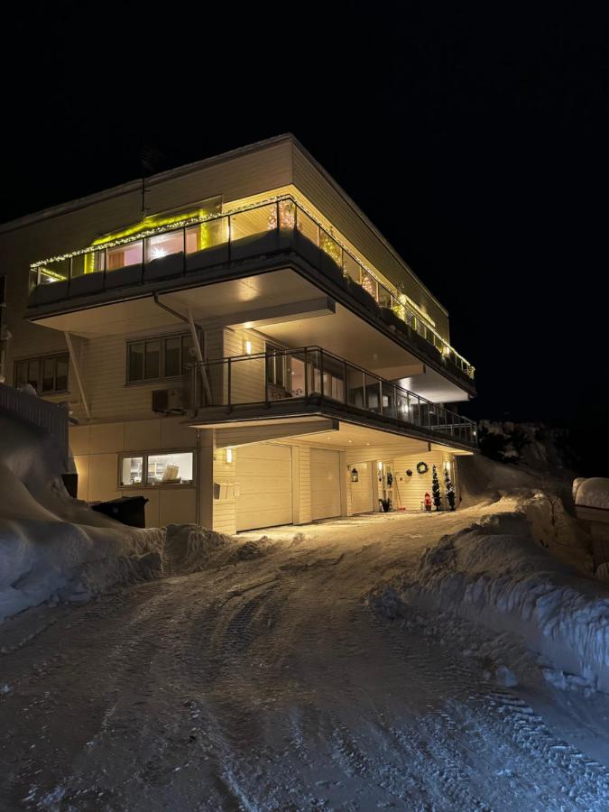 Sentrumsnær leilighet med fantastisk utsikt - Bed and Breakfast Tromsø