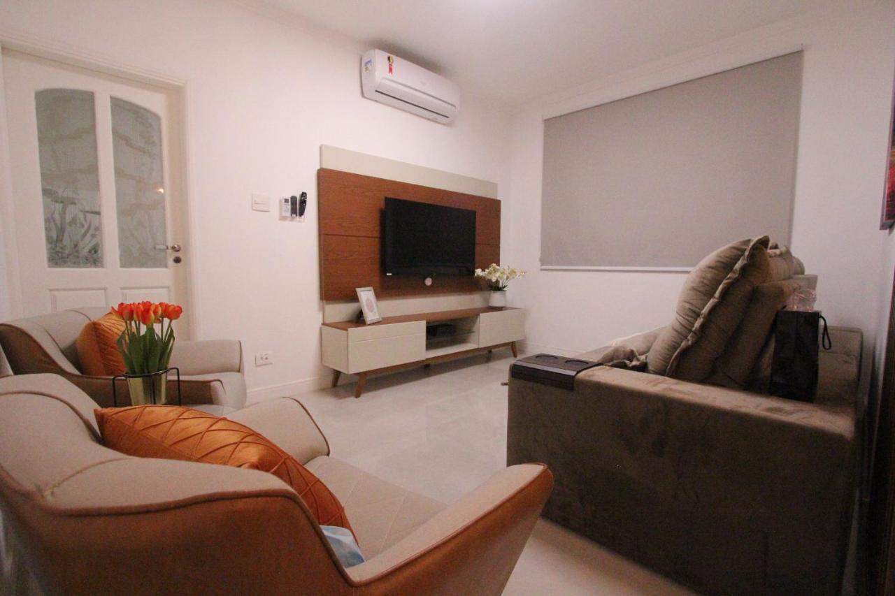 Apto32-Encantador -2 quartos- em Santos-SP com ar condicionado - B&B Santos