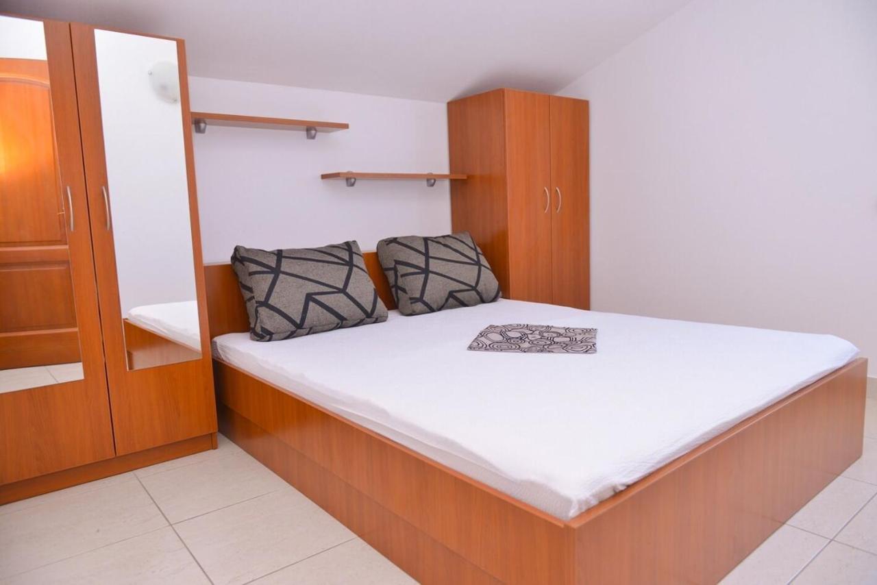 One-Bedroom Apartment with Terrace