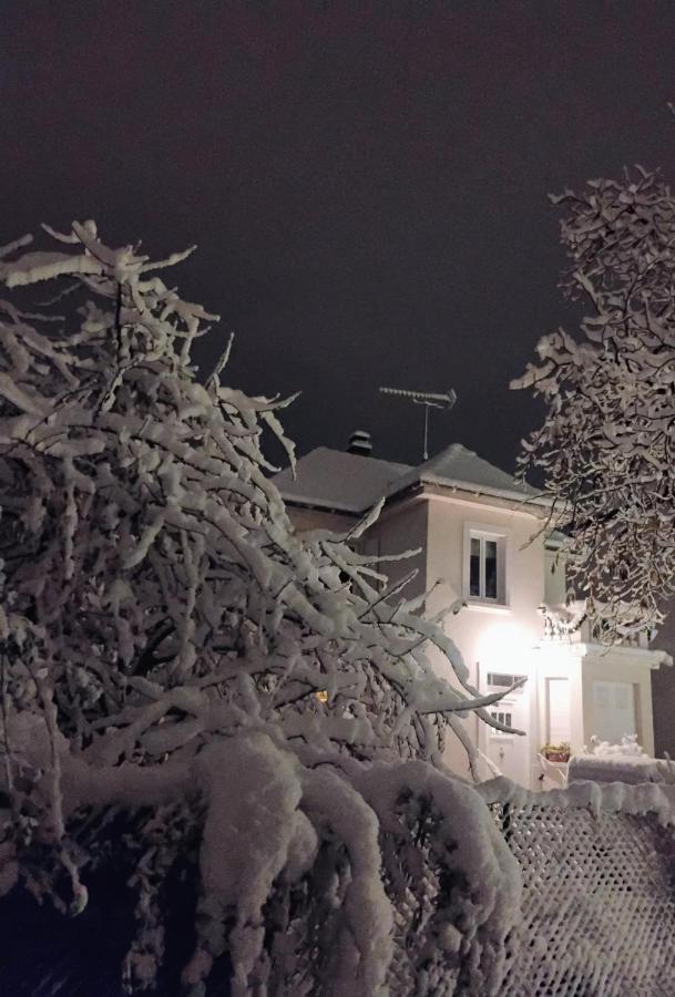Gîte avec parking, au calme, entre Colmar-Riquewihr et Obernai ,marchés de Noël, 3 chambres, avec terrasse - B&B Châtenois