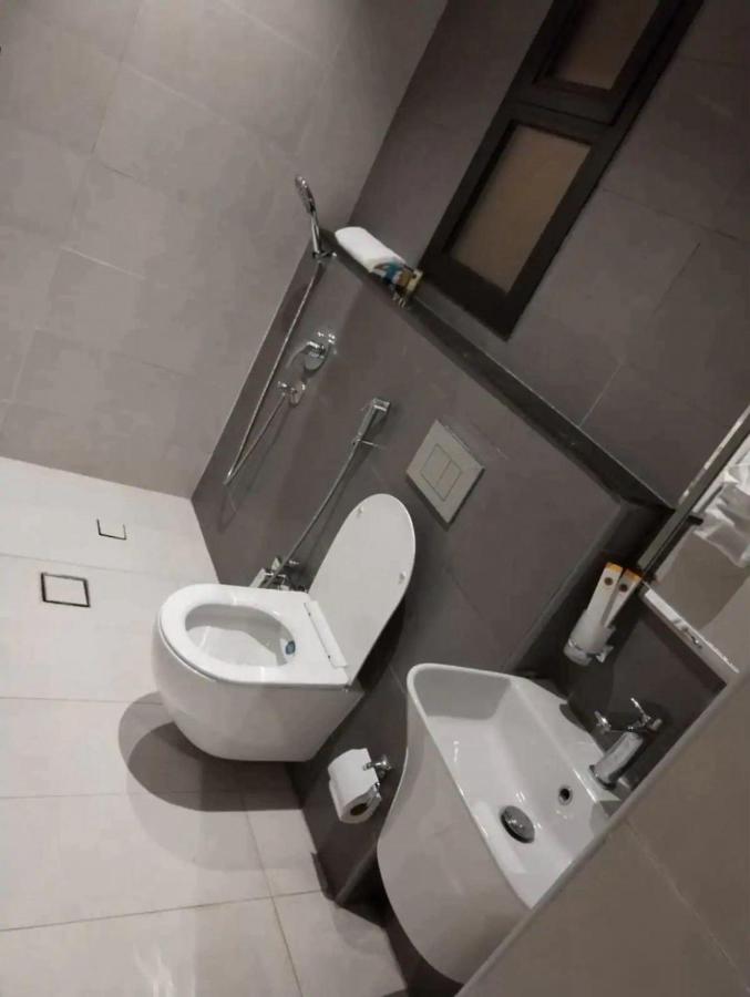 Elegant & Spacious Apartment - B&B