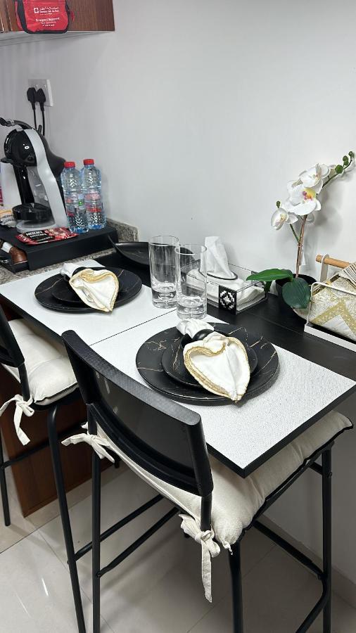 NEW! Apartment next to Airport & Yas island - B&B