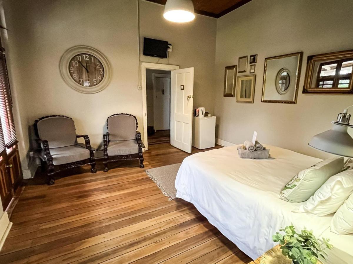 Standard Queen Room