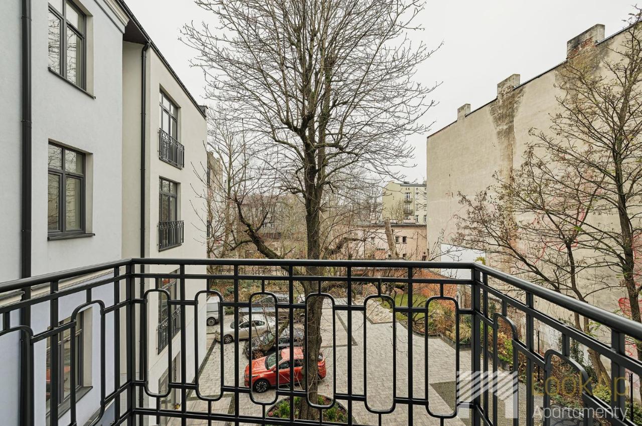 Kolorova Apart by LookAp - darmowy parking w centrum Łodzi! - B&B Łódź