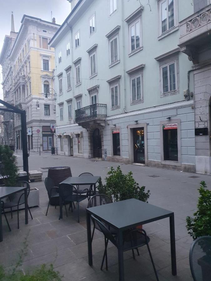 Nicole's Apartments - Trilocale in centro - B&B