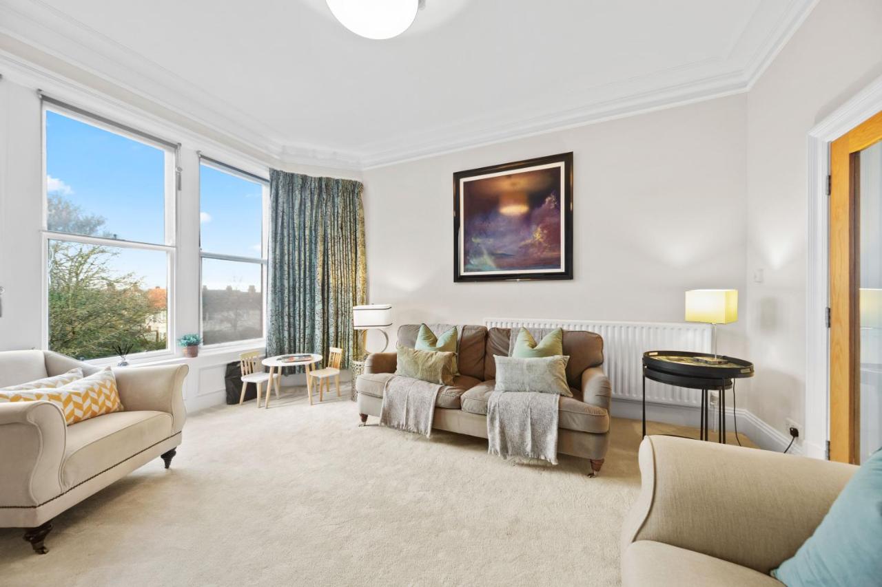Beautiful Harrogate Triplex Apartment - Ferienwohnung