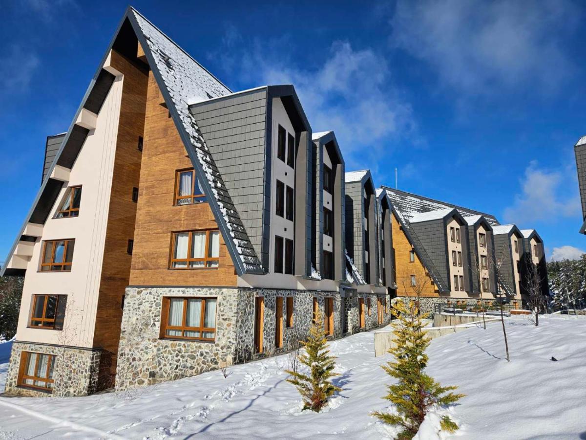 Apartman Crni Vrh - DivčiNova - B&B