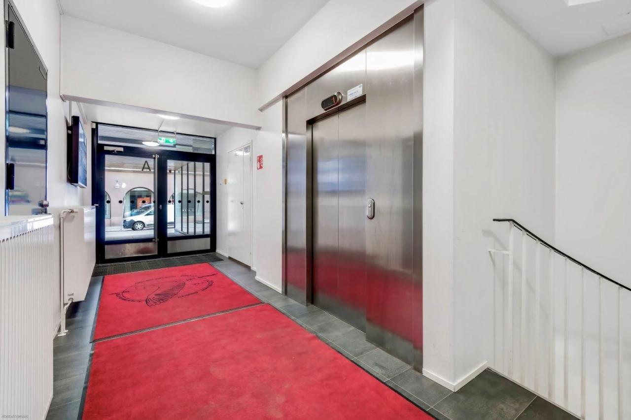 Luxurious 3-Br Apt with Balcony - B&B Helsinki