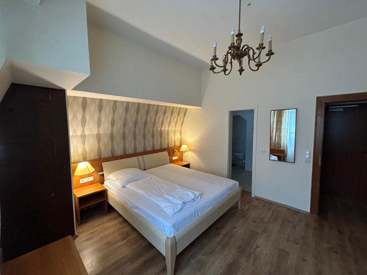 WestEnd#404 - B&B