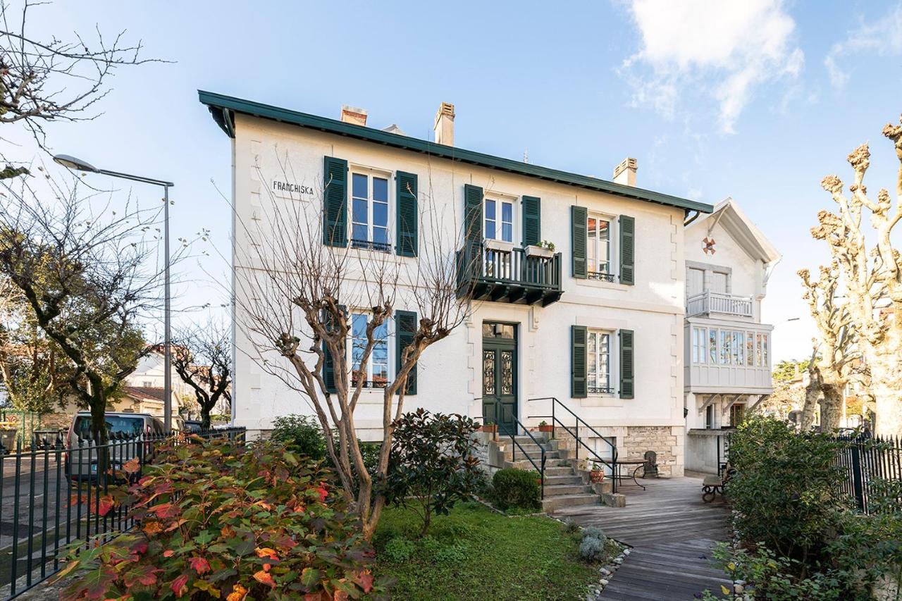 SUPERBE MAISON FAMILIALE AVEC JARDIN AU COEUR DE BIARRITZ - Ferienwohnung
