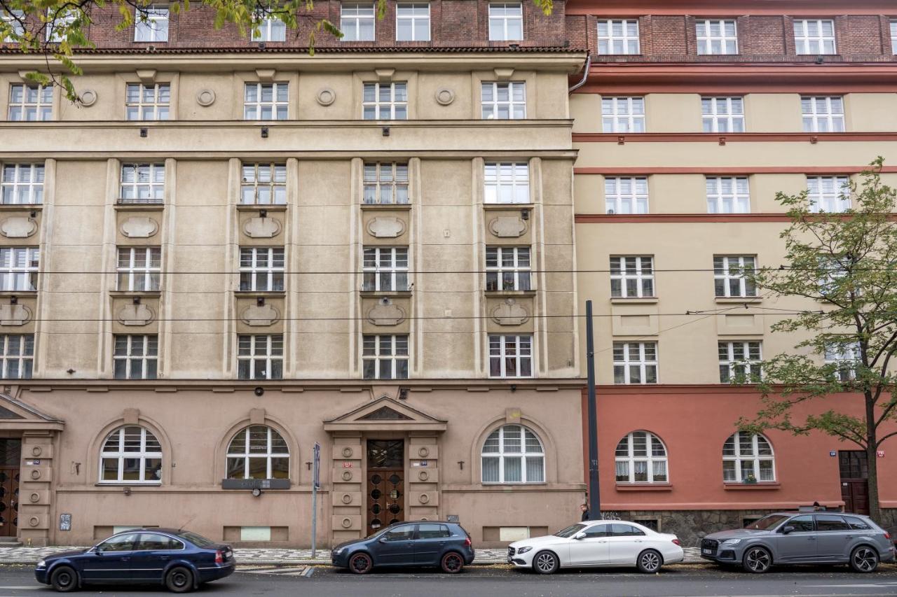 Prague Days - Balcony - Workplace - Great Vibe - B&B Prague