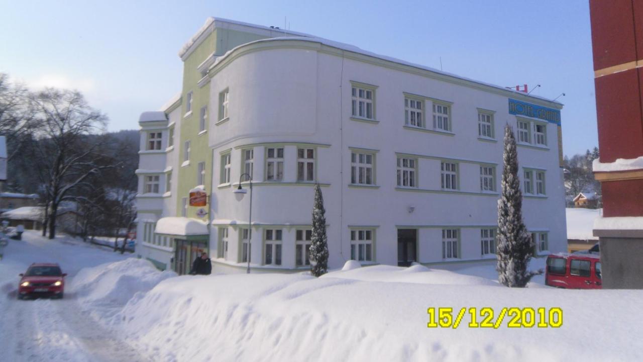 B&B Tanvald - Hotel Grand - Bed and Breakfast Tanvald