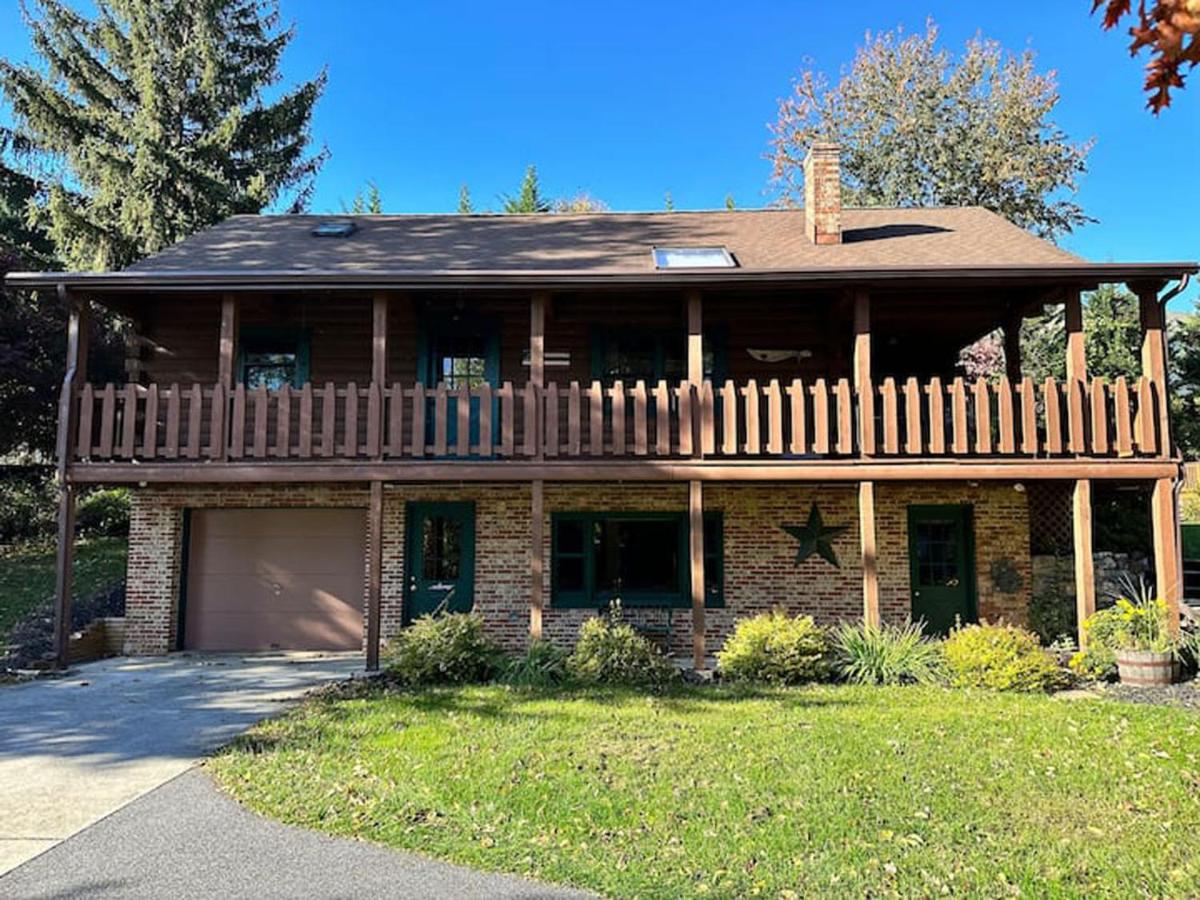 Forest Tree Log Cabin - B&B Middletown