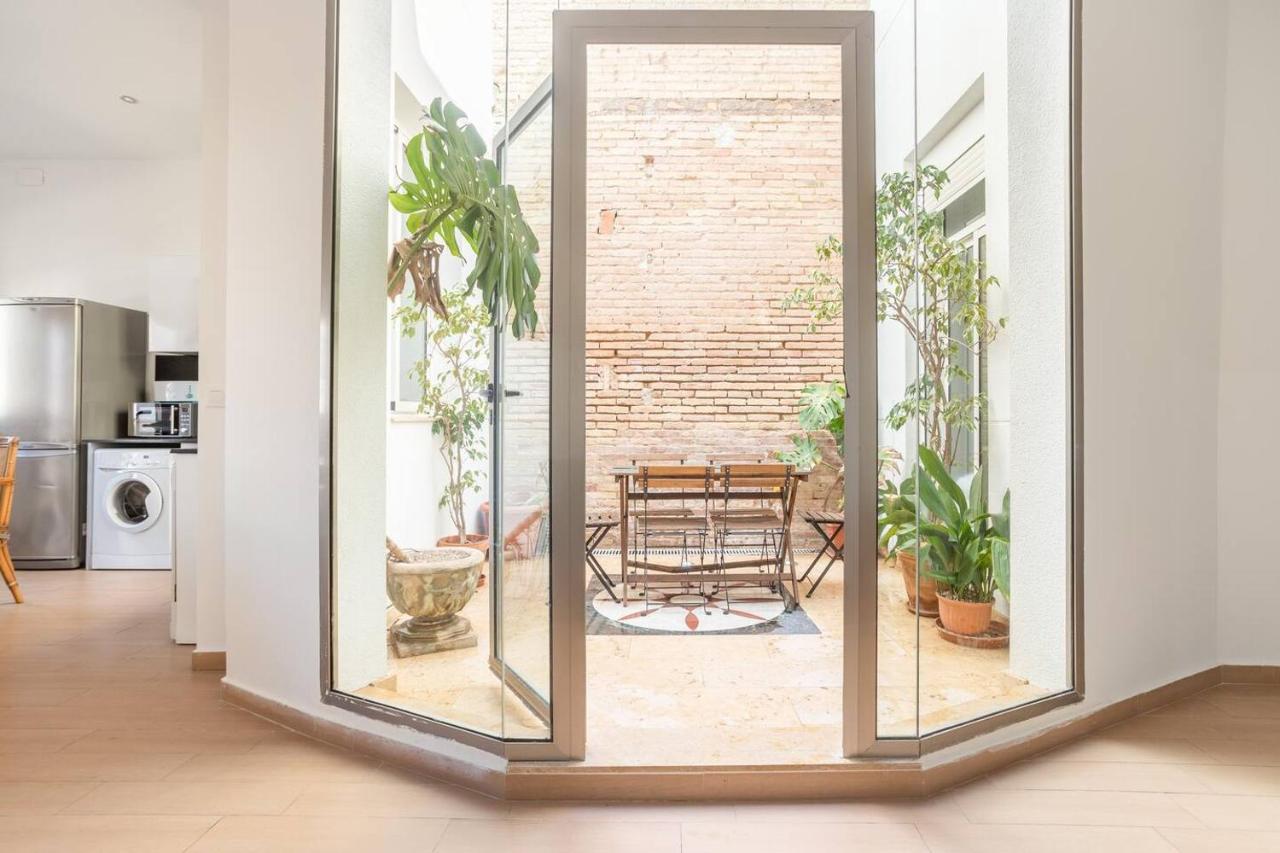 Four-Bedroom Deluxe Apartment