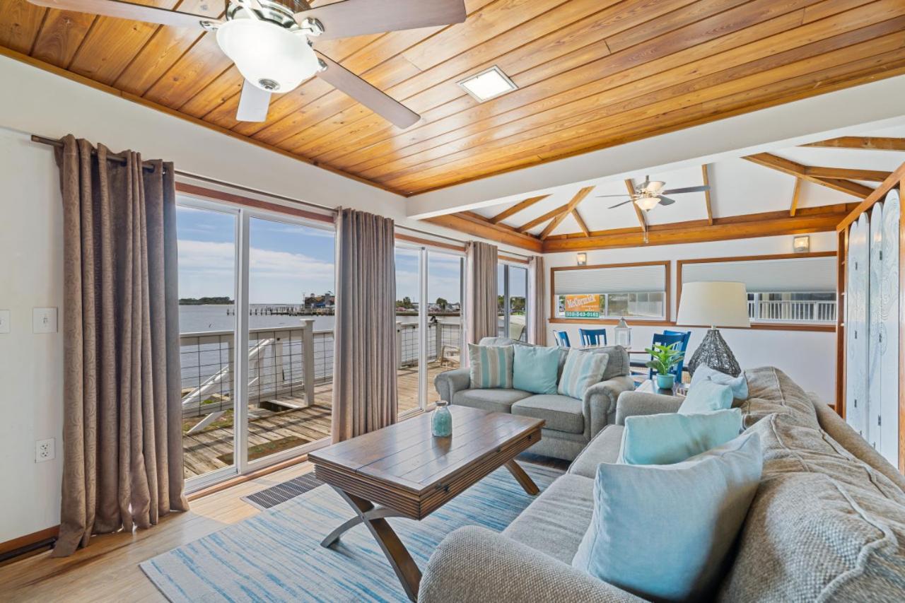 Cove Cottage - Gulf front stilt home - B&B Cedar Key