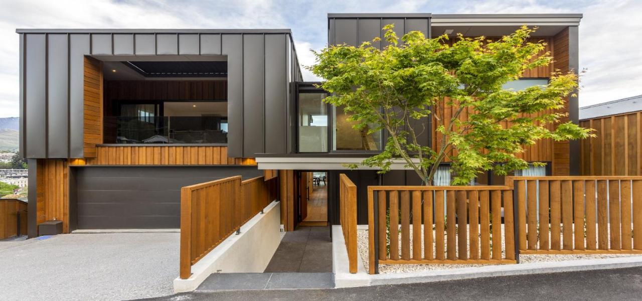 Whakarire by Sotheby's Luxury Rental Homes - Chambres d’hôtes Queenstown