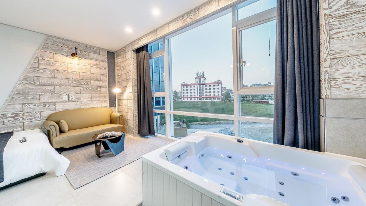 Double Room 7