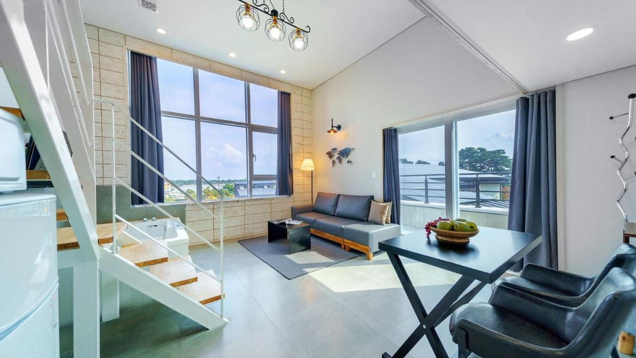 Double Room 6