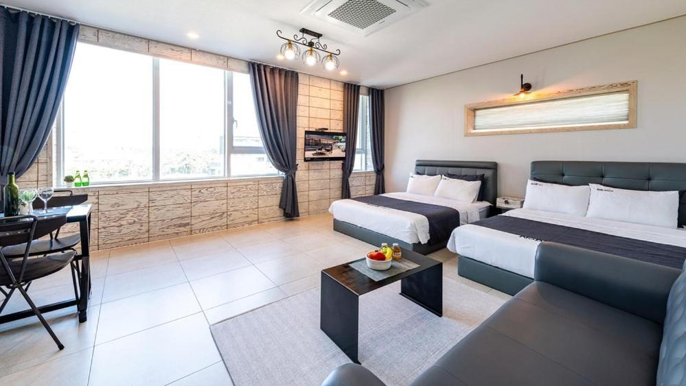 Double Room 8