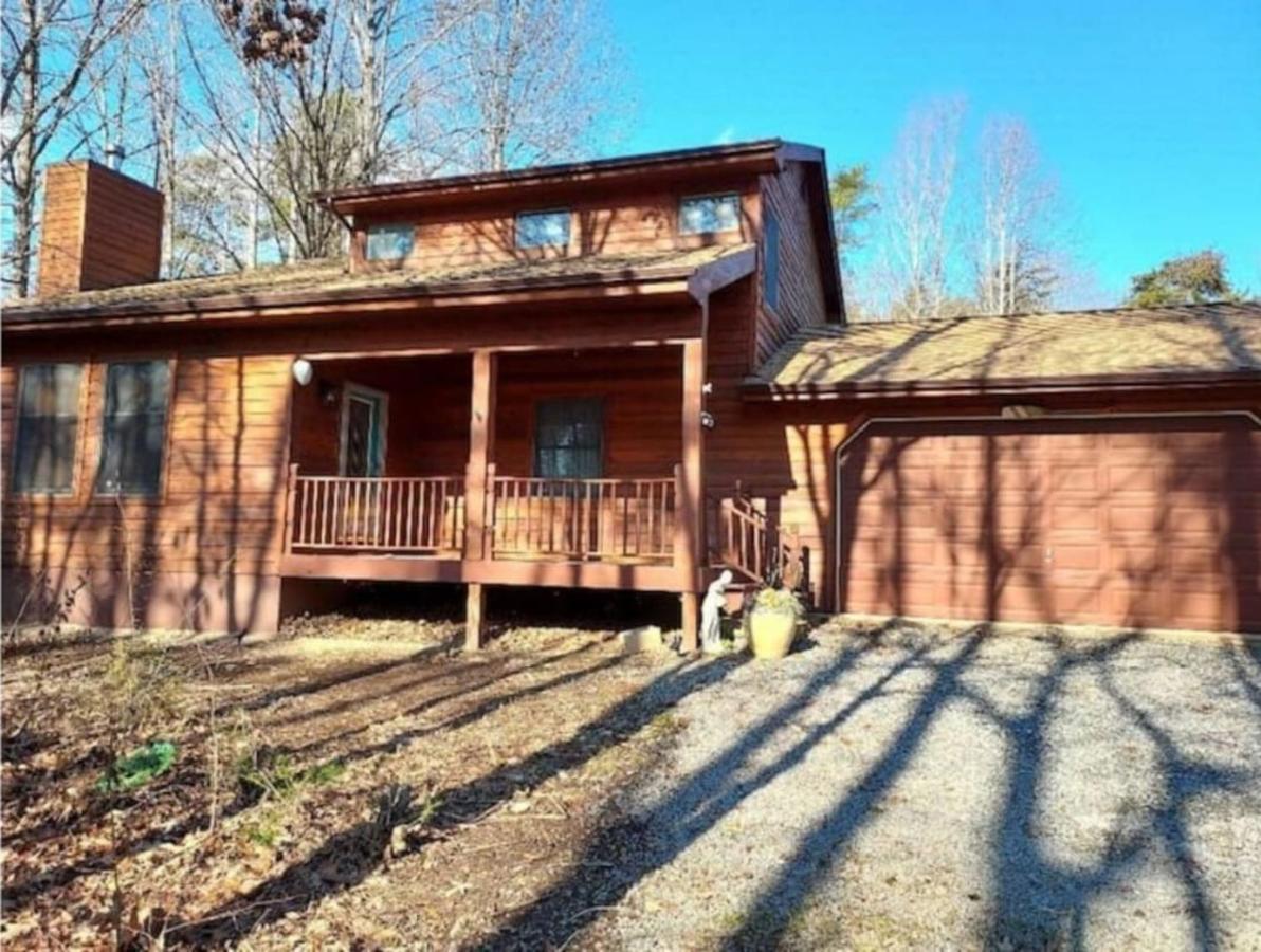 Cozy and Comfy with Lake Access - B&B Mineral