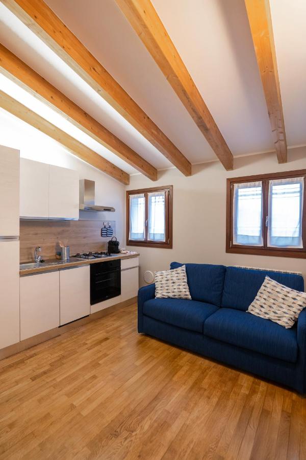 I Host Apartment - Modica 20 - B&B Milano