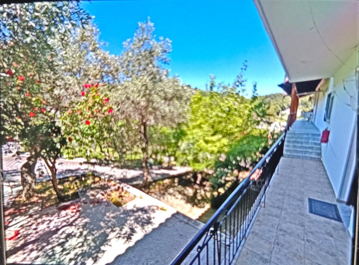 Pool me up 22 apartment - Bed and Breakfast Megali Ammos