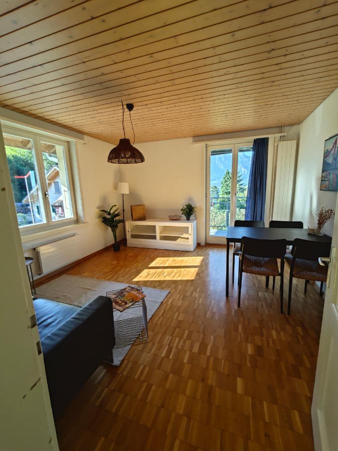NEB-Thun Appartment 3 - Bed and Breakfast