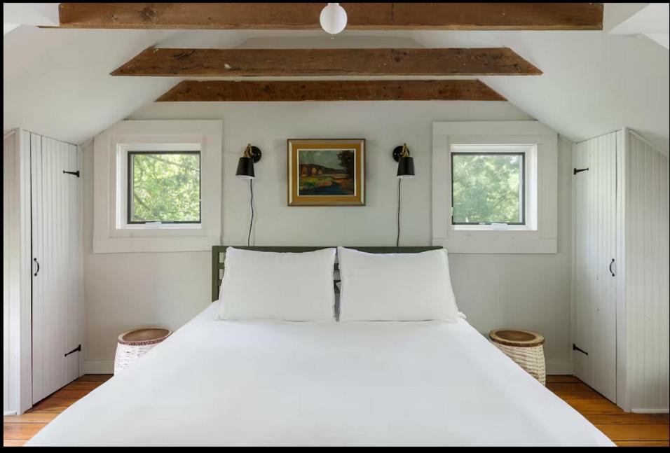 Private Creek and Large Yard at the Coziest Cabin in the Catskills - B&B