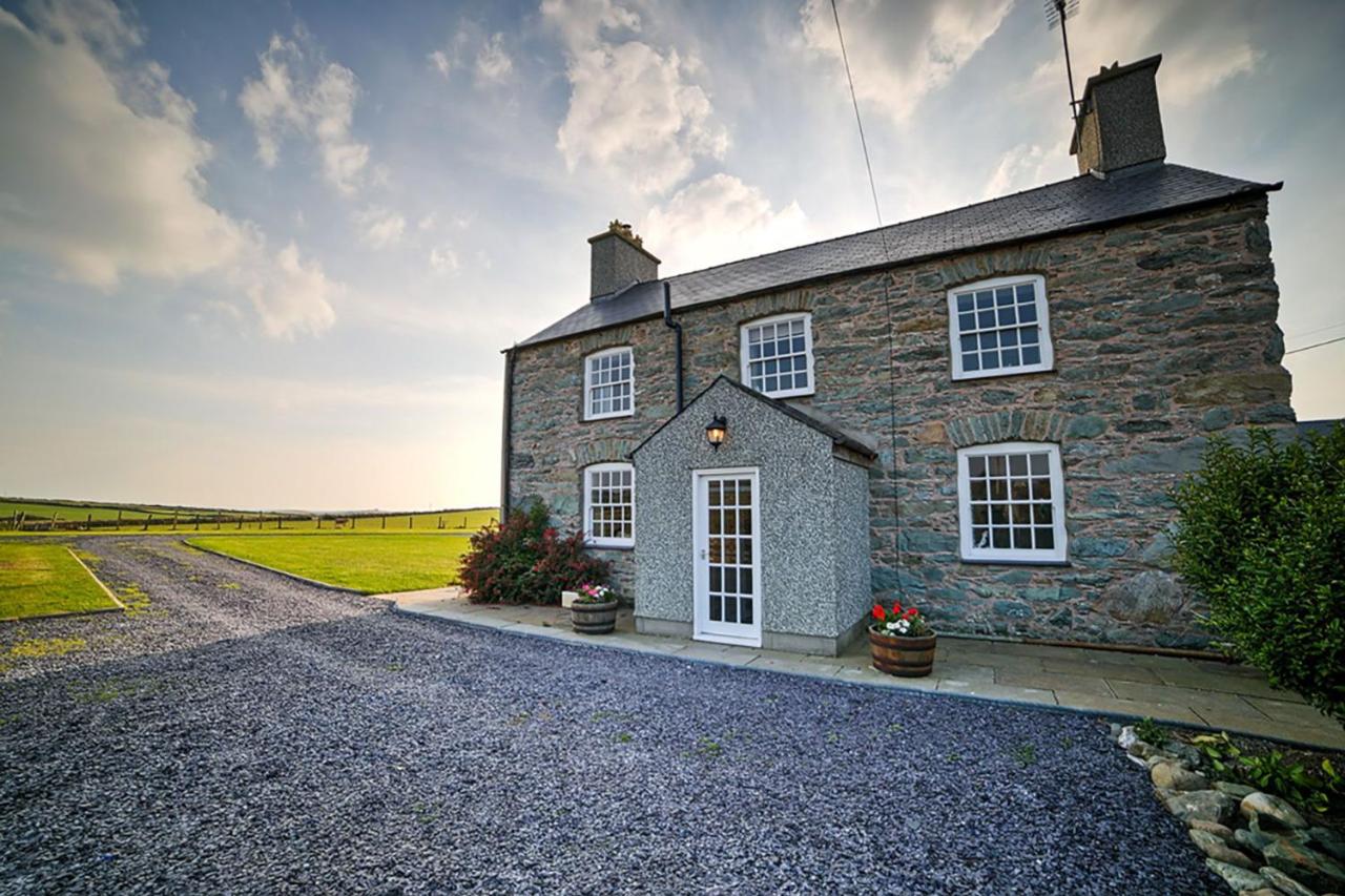 Borthwen Farmhouse - B&B Llanrhyddlad