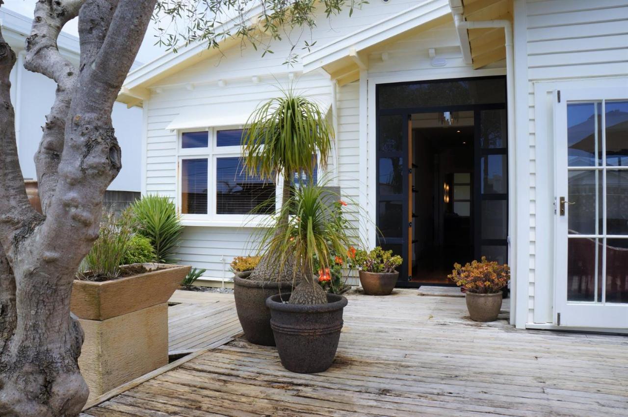 The Buller Bungalow - fall in love with this home - B&B New Plymouth