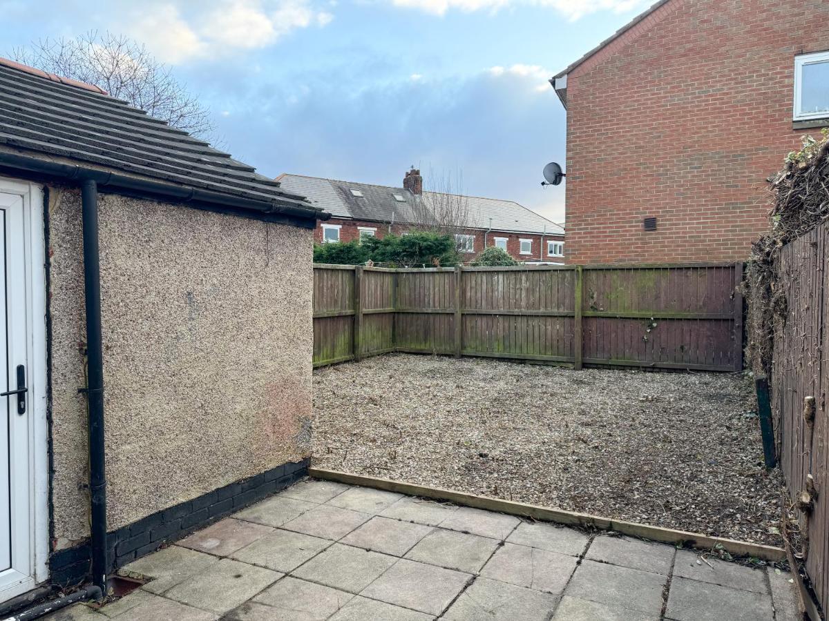 Millbrook Blues 2BR Entire Home - B&B Middlesbrough