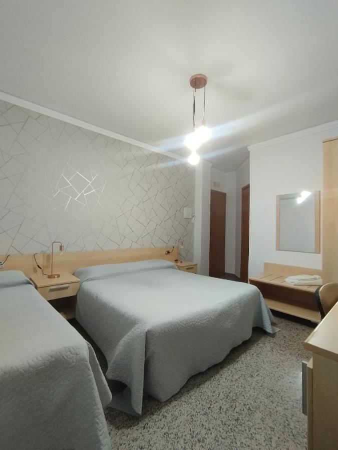 Grote Kamer met 2 Bedden