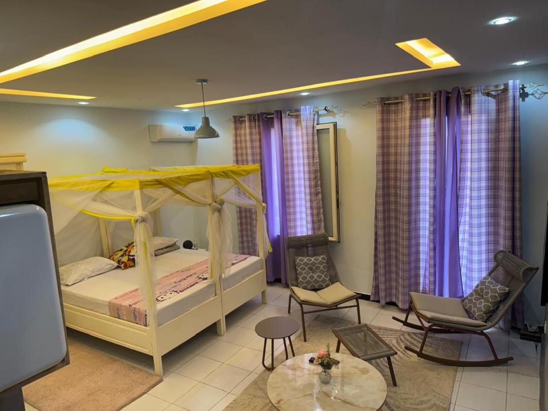 Chambre Meulé A Mbour - B&B