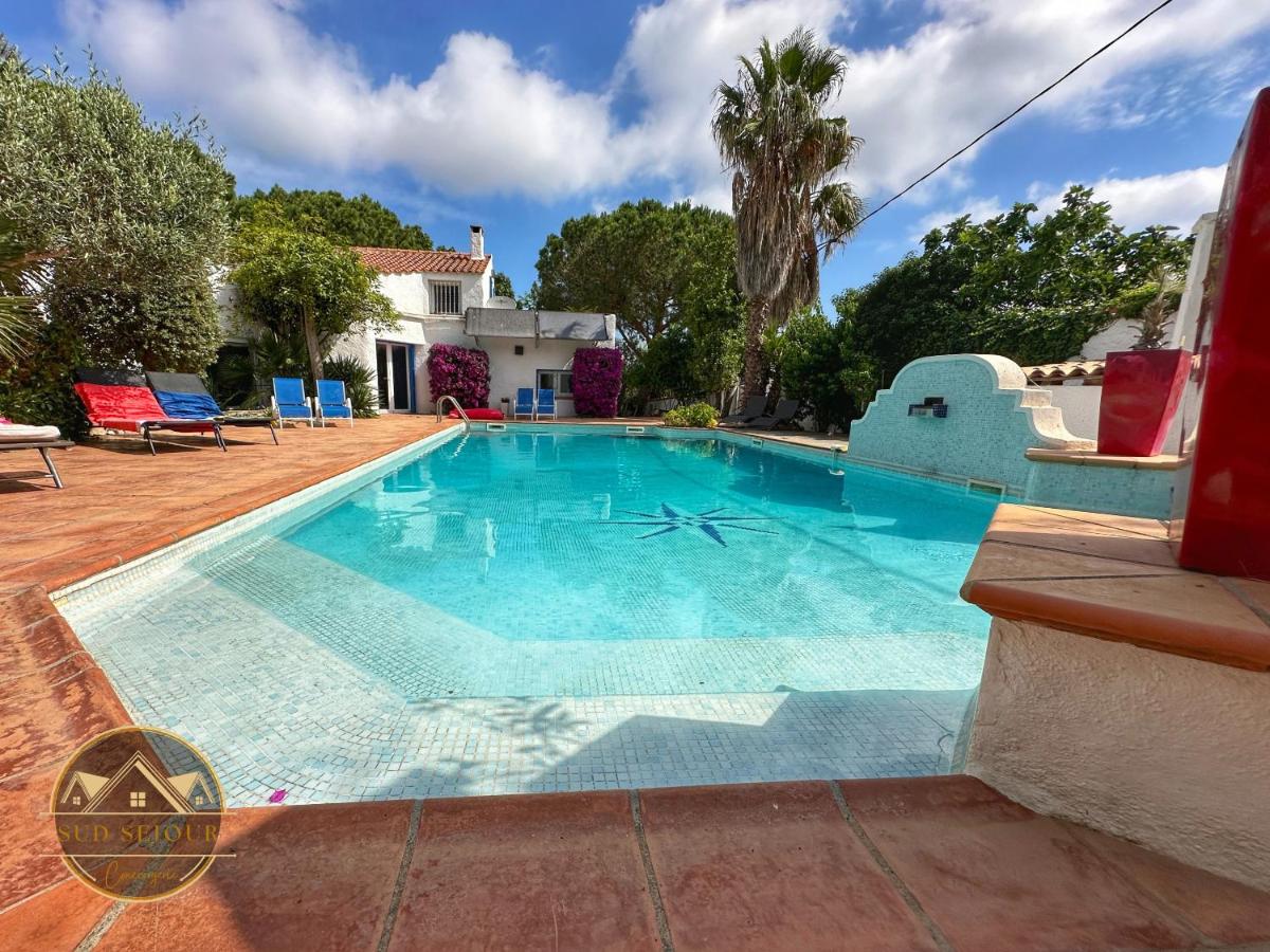 MAS M - Villa d'exception - Piscine - Jeux Enfants - BBQ - Plancha - Cheminée - Calme - 5 Chambres - SUDSEJOURCONCIERGERIE - Chambres d'hôtes Perpignan