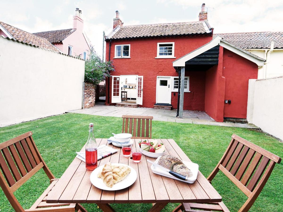 Hidden Cottage by The Suffolk Cottage Collection - B&B