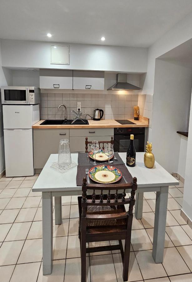 Appartement au cœur de Marcillac-Vallon - B&B