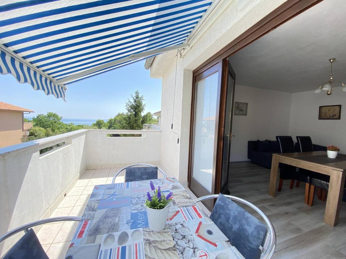 Apartment Almira with sea view - B&B