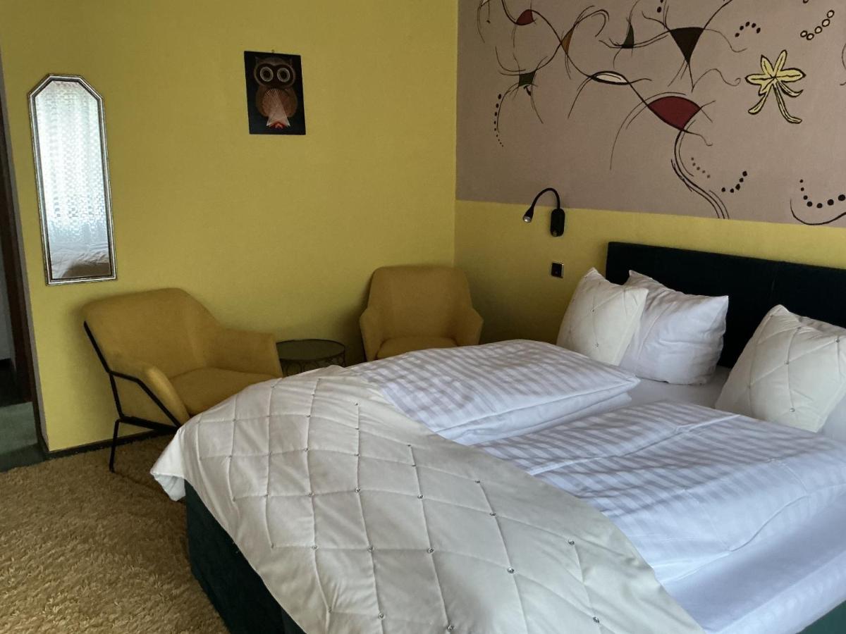Dreibettzimmer mit eigenem Bad