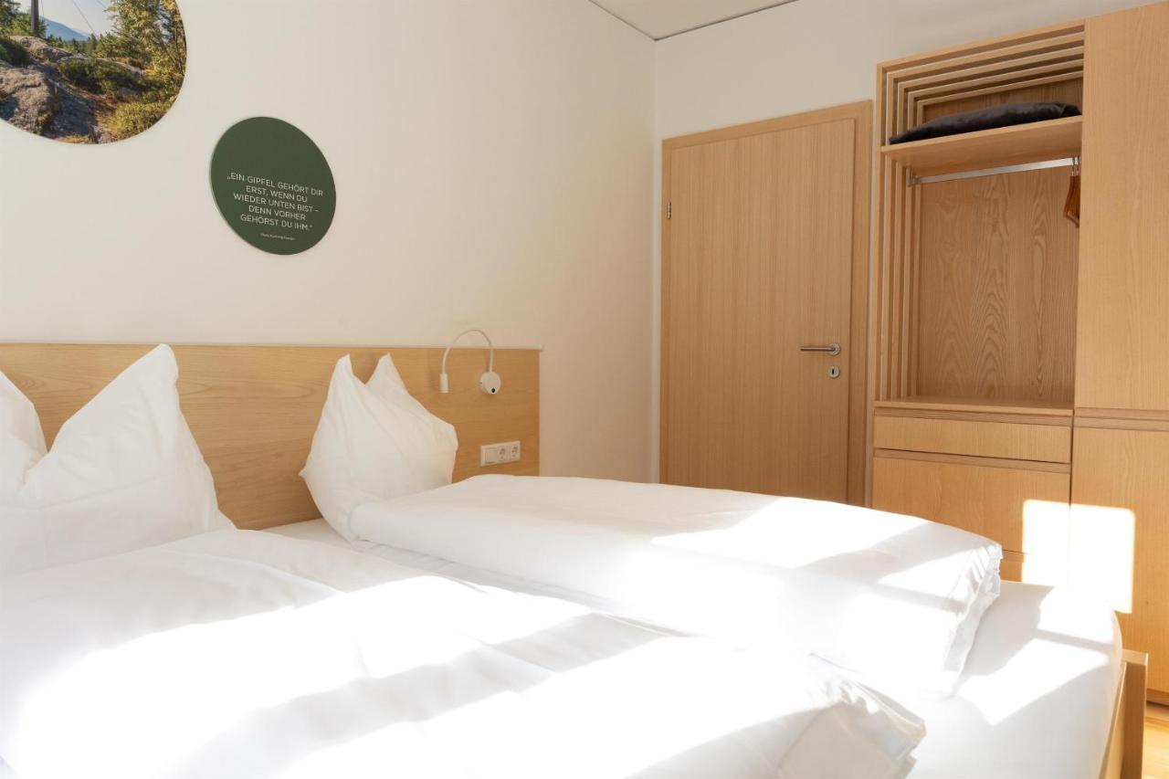 Two-Bedroom Apartment with Shower 