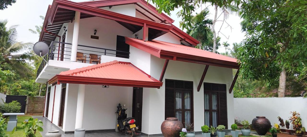 Induruwa Villa - Chambres d’hôtes Bentota