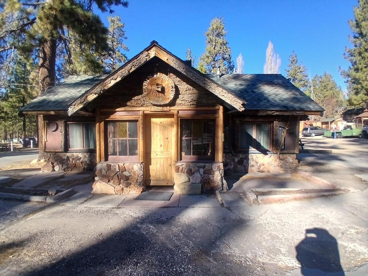 Cabin 33, 3 bedroom 2 bath - Bed and Breakfast Big Bear Lake