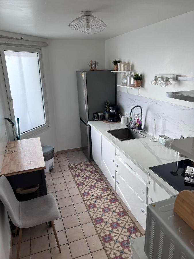 Cosy Flat - Villiers City Center - RER A & E - between Paris & Disney - B&B