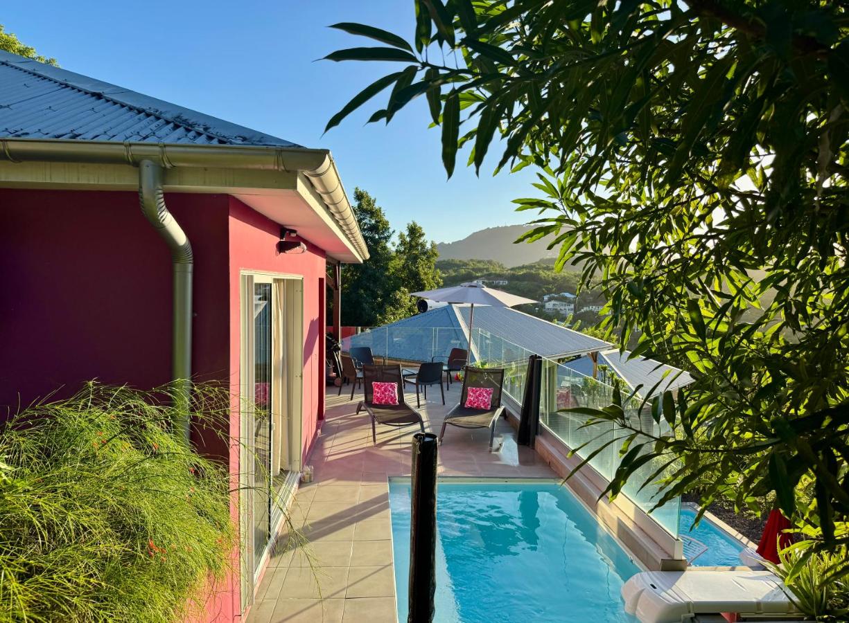 Appartement terrasse vue mer piscine privée 2 chambres - Ferienwohnung Les Trois-Îlets