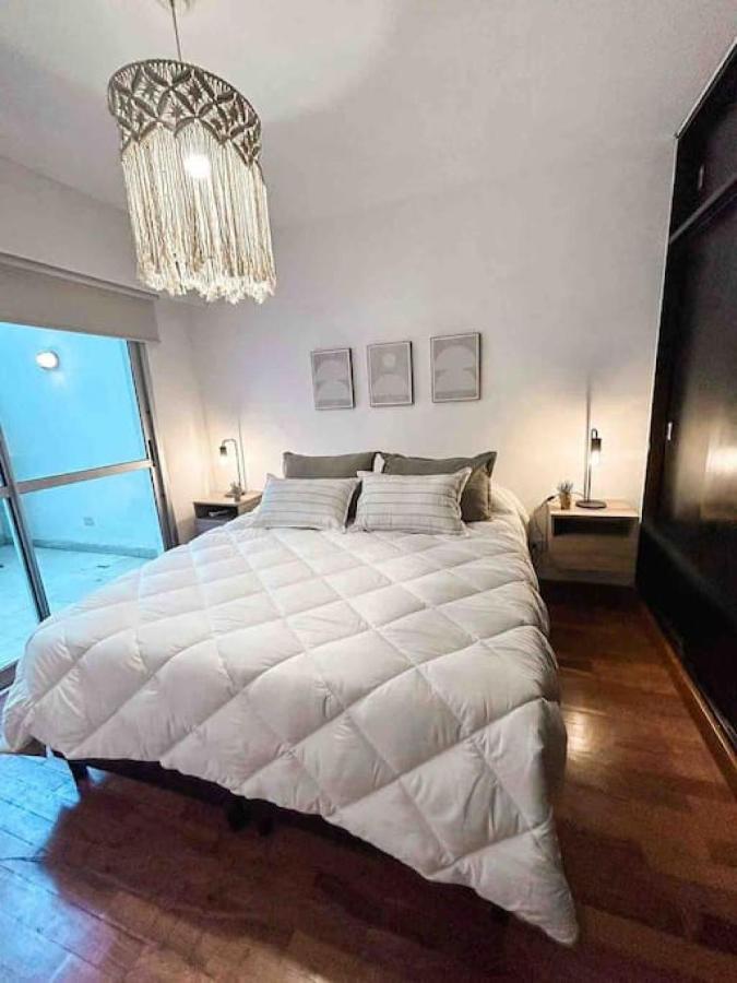 Amplio departamento con patio - B&B
